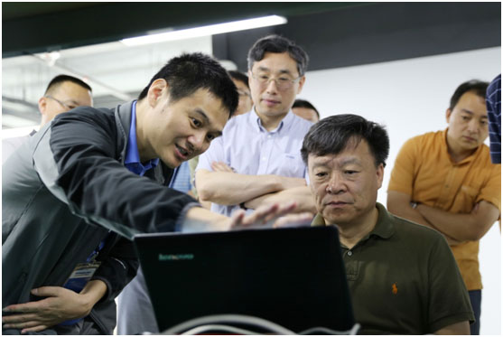 中国工程院高文院士莅临bb电子官网登录考察